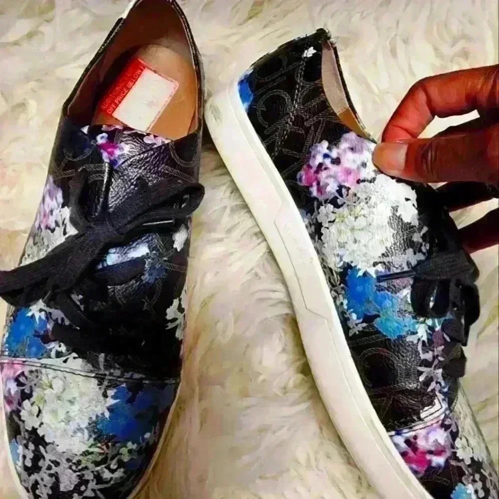 Very Cute Calvin Klein Shoes View 2